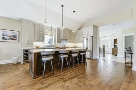 12 Stoneridge Crescent Niagara-on-the-lake ON L0S 1J1