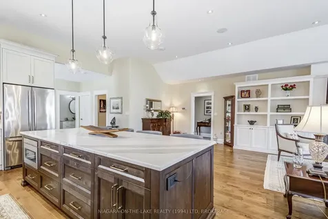12 Stoneridge Crescent Niagara-on-the-lake ON L0S 1J1