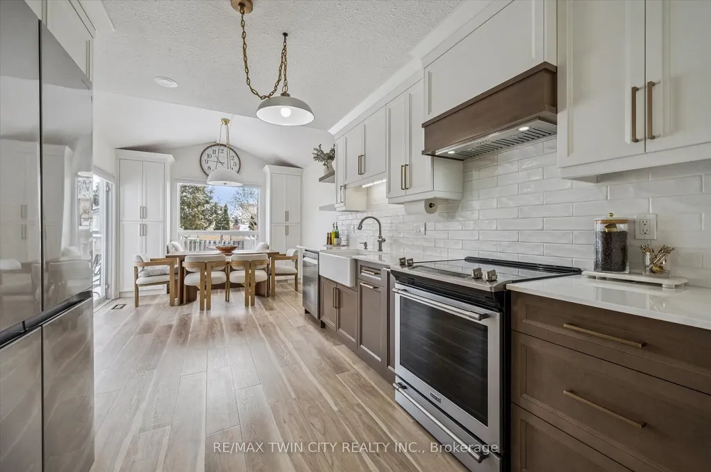 23 Whittaker Crescent Cambridge ON N1T 1Z4