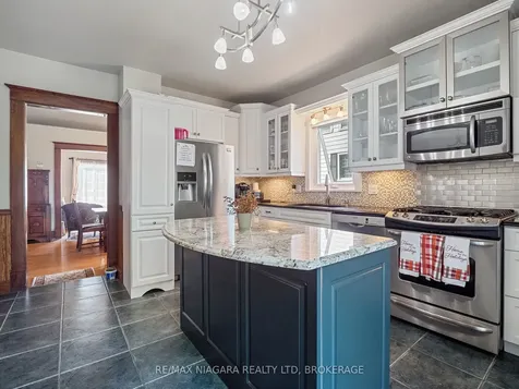 18 Emerick Avenue Fort Erie ON L2A 2W3