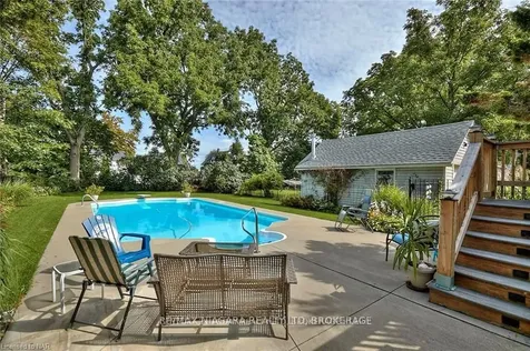 18 Emerick Avenue Fort Erie ON L2A 2W3