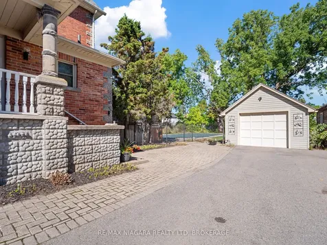 18 Emerick Avenue Fort Erie ON L2A 2W3