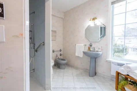 38 Lakeland Point Drive Kingston ON K7M 4E7