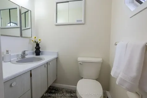 38 Lakeland Point Drive Kingston ON K7M 4E7