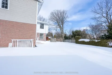 38 Lakeland Point Drive Kingston ON K7M 4E7