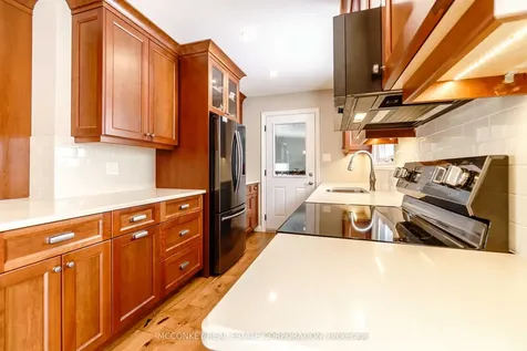 2584 Bensfort Road Peterborough ON K9J 1C9