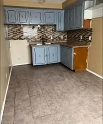 11 Tracey Park Drive Belleville ON K8P 4R4