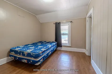 87 Durham Street W Kawartha Lakes ON K9V 2P8