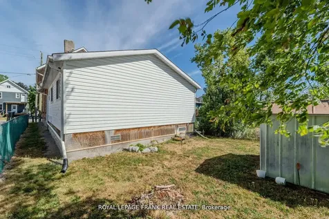 87 Durham Street W Kawartha Lakes ON K9V 2P8