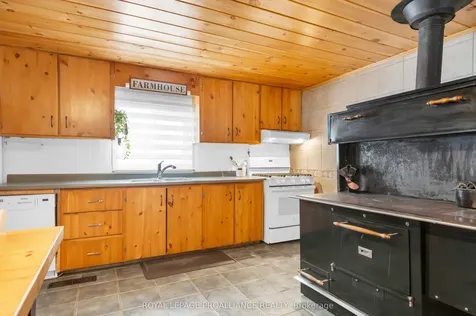 369 5th Concession Road S Addington Highlands ON K0H 1P0