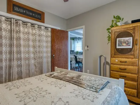 28 Charles Avenue St. Catharines ON L2M 5S9