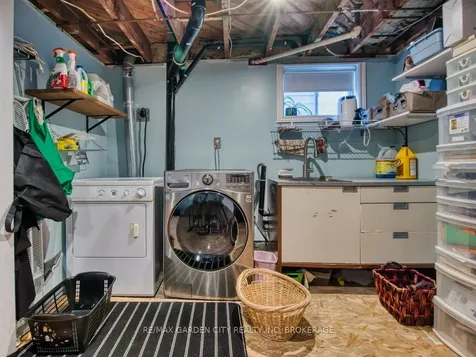 28 Charles Avenue St. Catharines ON L2M 5S9