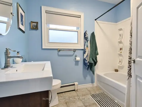 28 Charles Avenue St. Catharines ON L2M 5S9