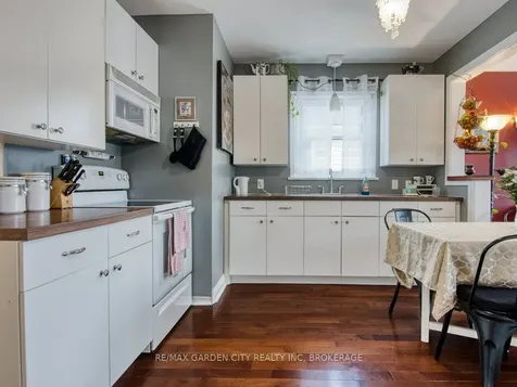28 Charles Avenue St. Catharines ON L2M 5S9