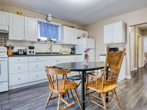 28 Charles Avenue St. Catharines ON L2M 5S9