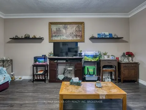 28 Charles Avenue St. Catharines ON L2M 5S9