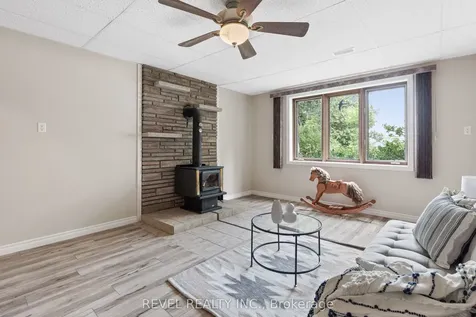 126 Pinewood Boulevard Kawartha Lakes ON K0M 2T0