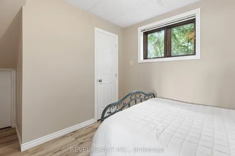 126 Pinewood Boulevard Kawartha Lakes ON K0M 2T0
