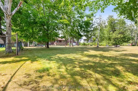 126 Pinewood Boulevard Kawartha Lakes ON K0M 2T0