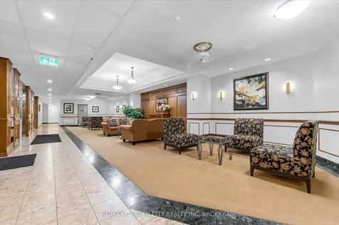 7 Gale Crescent St. Catharines ON L2R 7M8