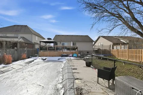 4001 Weinbrenner Road Niagara Falls ON L2G 7X9