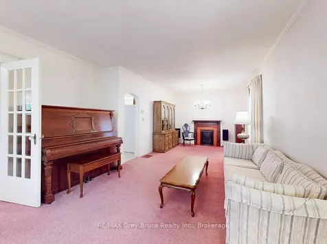 714 4th Avenue E Owen Sound ON N4K 2N6