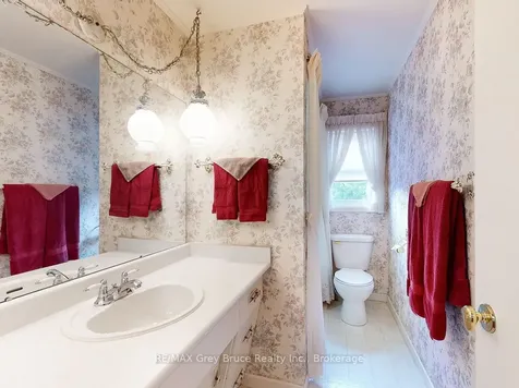 714 4th Avenue E Owen Sound ON N4K 2N6