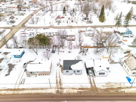 1120 Pembroke Street W Pembroke ON K8A 5R5