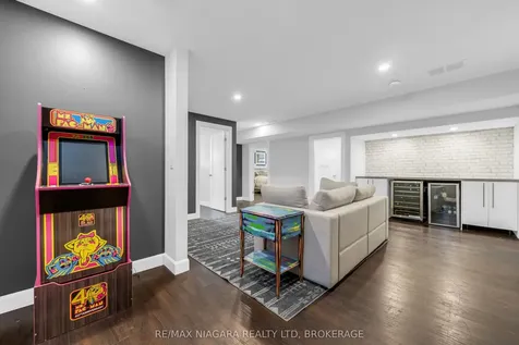 5 Heron Pointe Road Port Colborne ON L3K 6A9