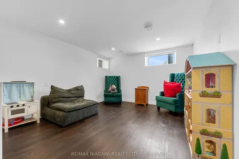 5 Heron Pointe Road Port Colborne ON L3K 6A9