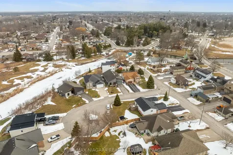 5 Heron Pointe Road Port Colborne ON L3K 6A9