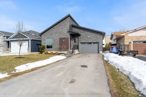 5 Heron Pointe Road Port Colborne ON L3K 6A9
