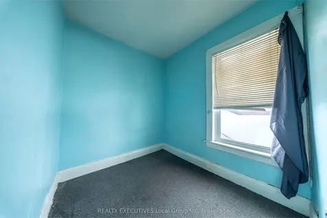 997 Hammond Street North Bay ON P1B 2H6