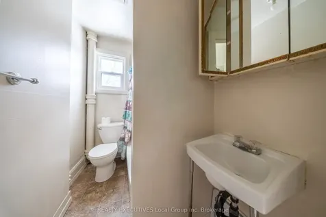 997 Hammond Street North Bay ON P1B 2H6
