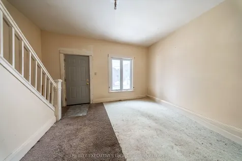 997 Hammond Street North Bay ON P1B 2H6