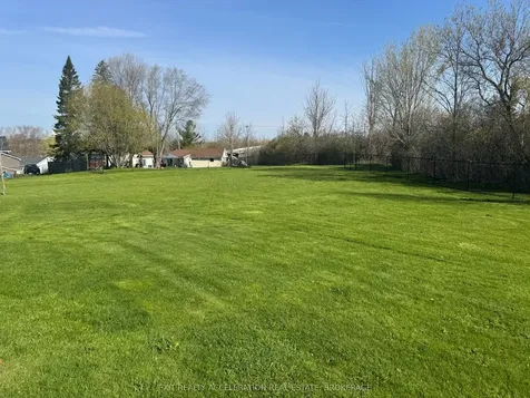 93 Henry Street Greater Napanee ON K7R 3A6