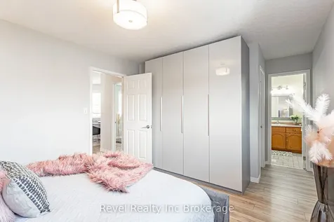 557 Sales Drive Woodstock ON N4S 9A1
