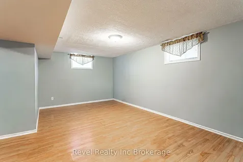 557 Sales Drive Woodstock ON N4S 9A1