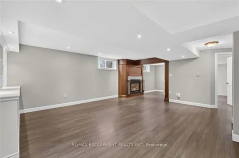 119 Dorchester Drive Grimsby ON L3M 5H5