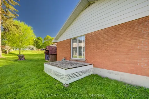 121 North Water Street Wellington North ON N0G 2L3
