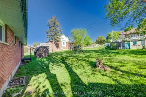 121 North Water Street Wellington North ON N0G 2L3