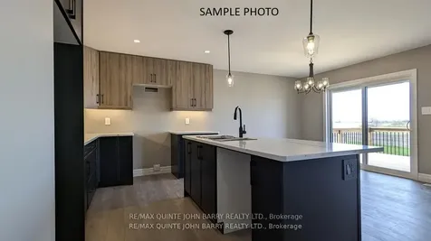 38 Parkland Circle Quinte West ON K8V 0R4