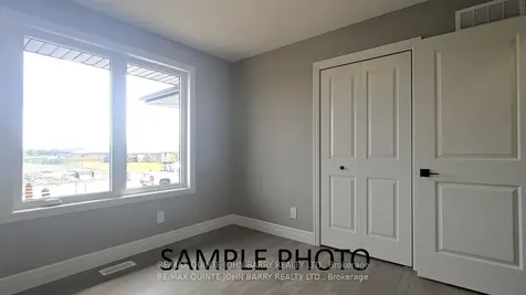 38 Parkland Circle Quinte West ON K8V 0R4