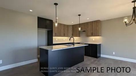 38 Parkland Circle Quinte West ON K8V 0R4