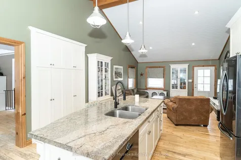 1039 Falkenburg Road Bracebridge ON P1L 1X4