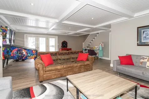 1039 Falkenburg Road Bracebridge ON P1L 1X4