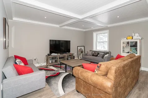 1039 Falkenburg Road Bracebridge ON P1L 1X4