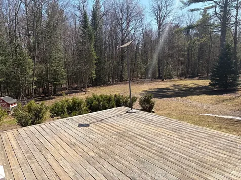1039 Falkenburg Road Bracebridge ON P1L 1X4