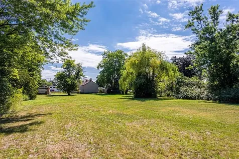 2712 Upper James Street Hamilton ON L0R 1W0
