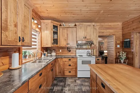 76651 London Road Bluewater ON N0M 1L0